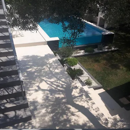 펜션 Ivka Gardens *