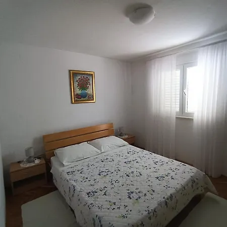 Holiday home Ivka Gardens